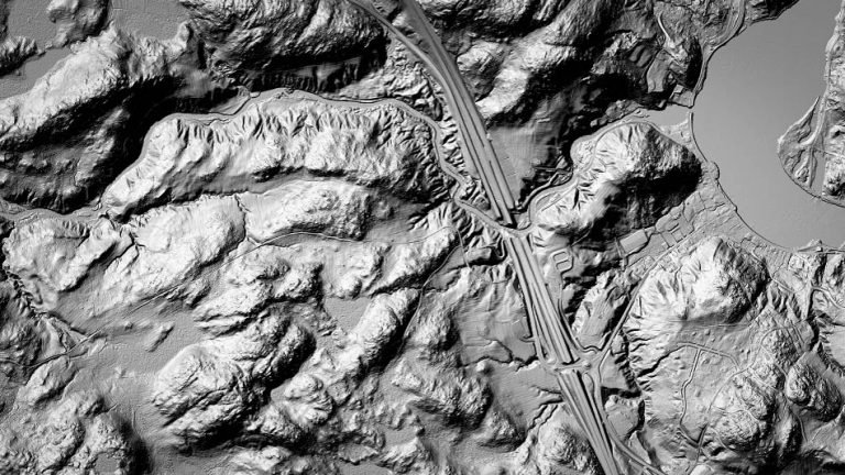 Relief par ombres portées en 3D du modèle numérique de surface de la région de l’autoroute de la Gatineau, près de Wakefield, au Québec.